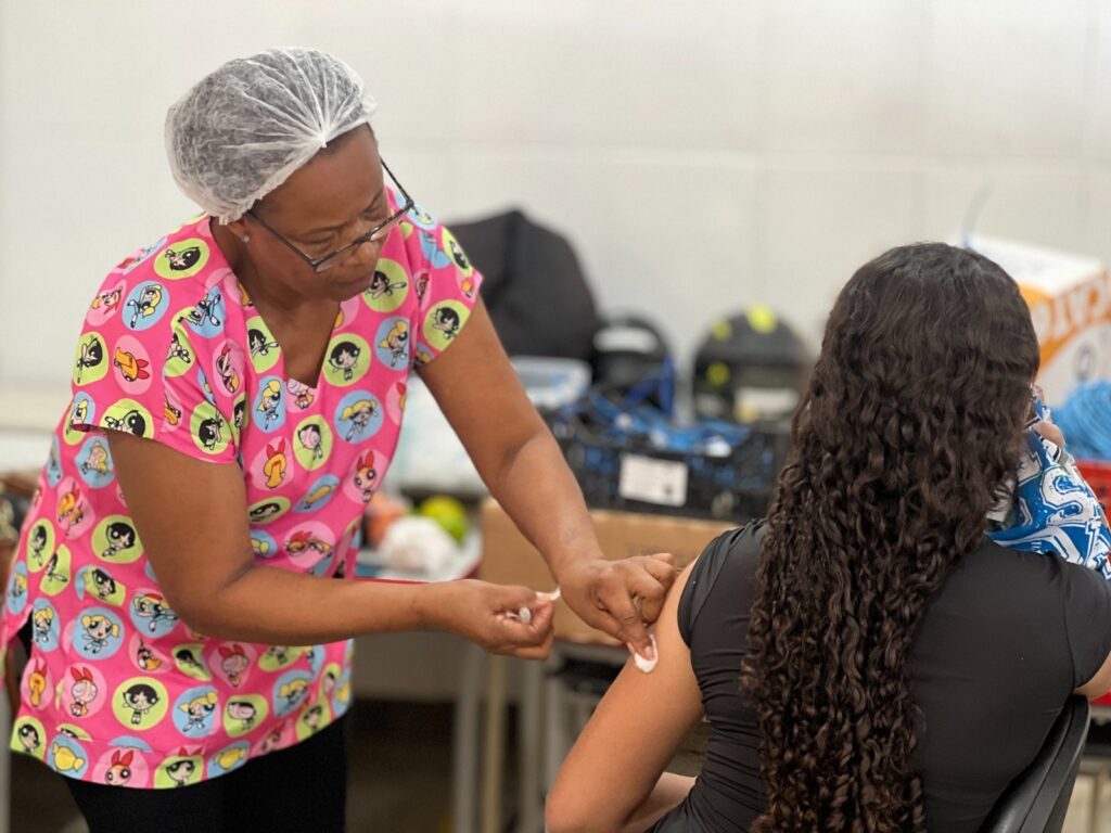 Prefeitura de Goiânia ultrapassa 1,2 milhão de doses de vacinas aplicadas em 2025