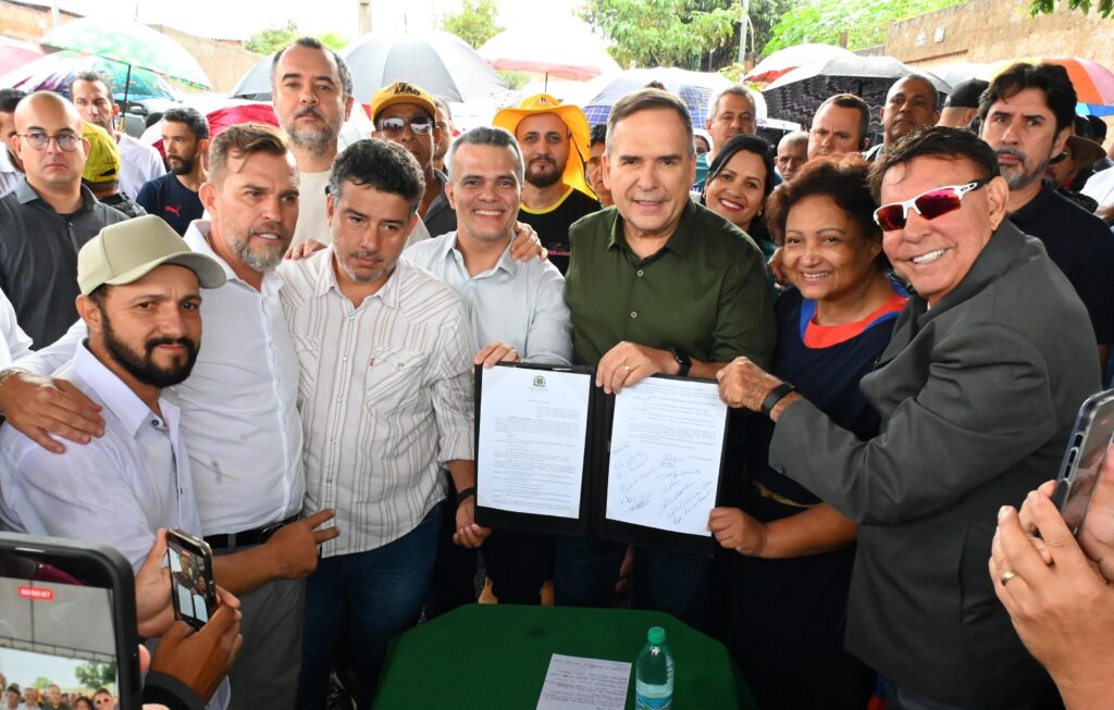 Mabel assina decreto de regularização fundiária do Residencial Tancredo Neves na Região Noroeste