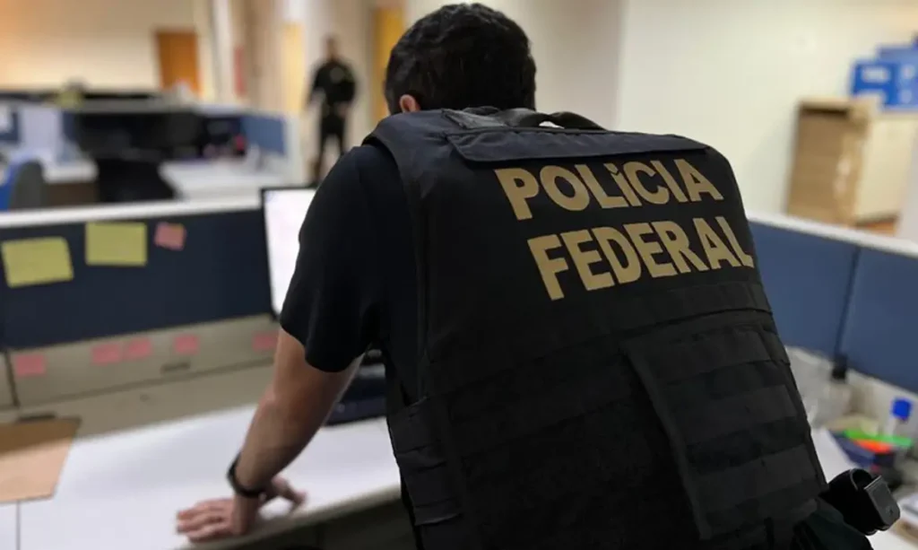 Polícia Federal prende russo que estava na lista vermelha da Interpol