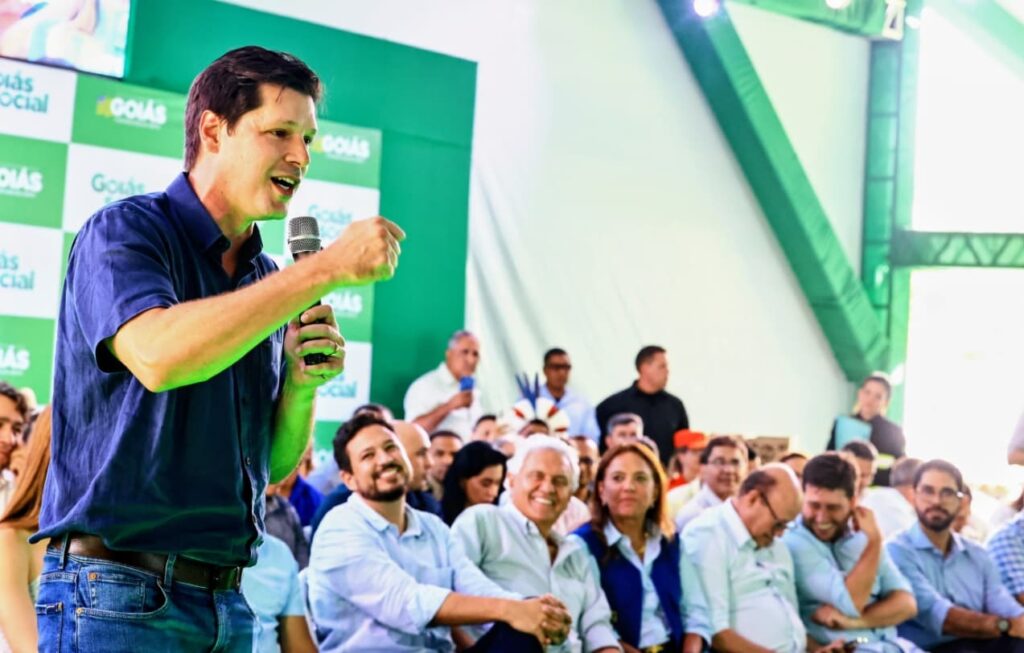 Daniel Vilela participa da abertura do Goiás Social em Crixás
