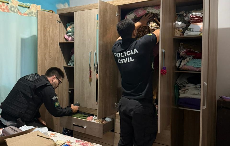 Quatro pessoas são presas em Goiânia suspeitas de aplicar golpe do falso familiar no Rio Grande do Sul