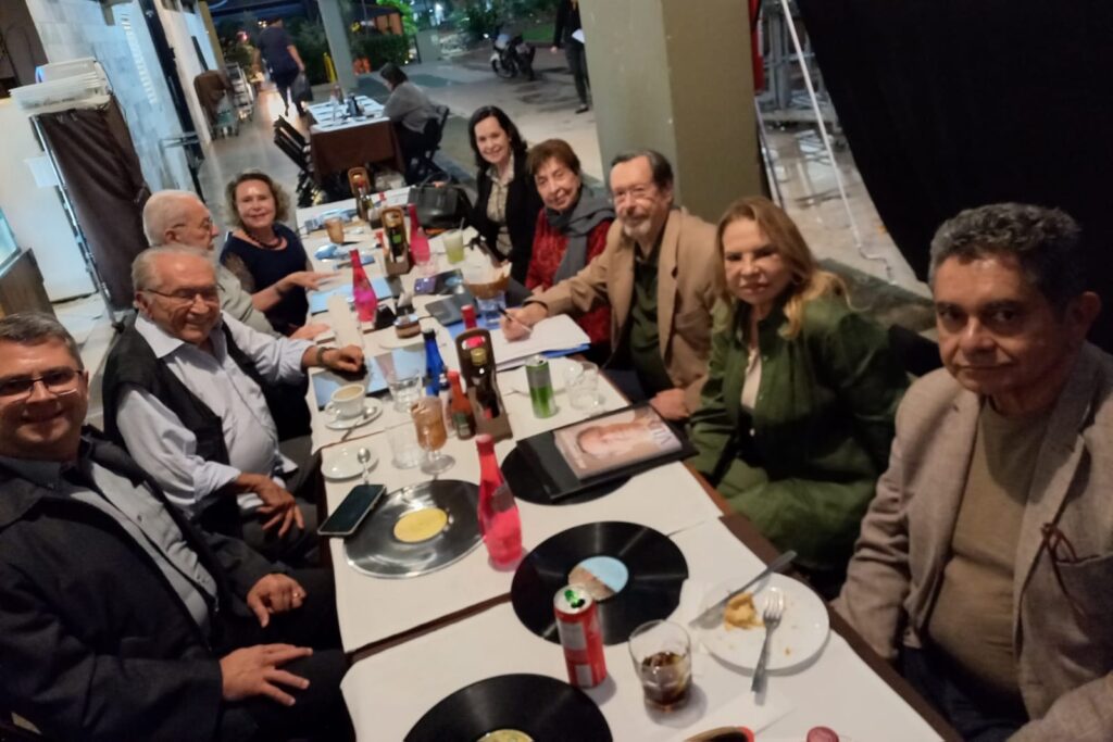 Abeac quer apoiar o autor, criar a seção goiana e lançar dia 27 livro de seu presidente