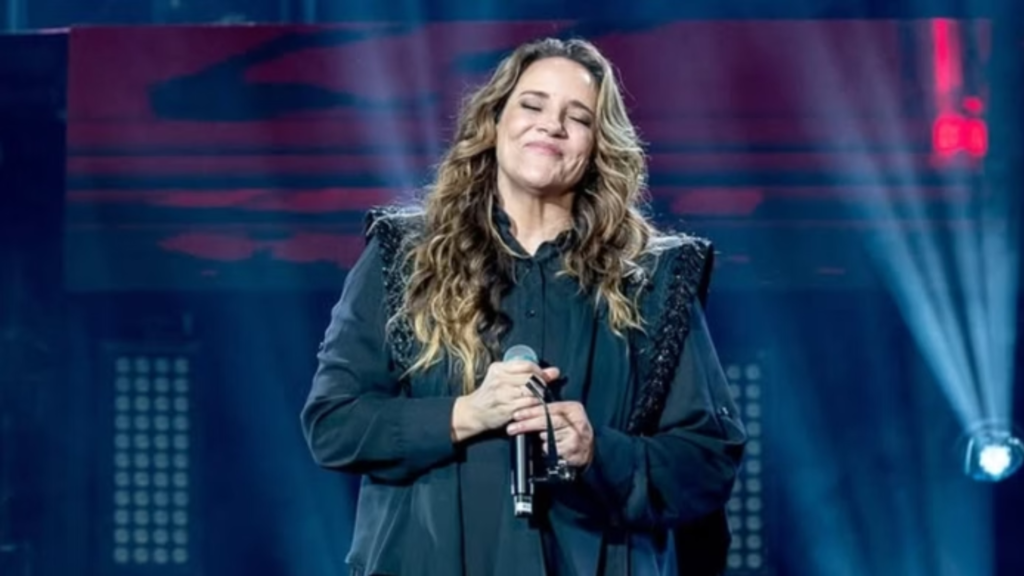 Goiânia recebe Ana Carolina com turnê comemorativa de 25 anos de carreira