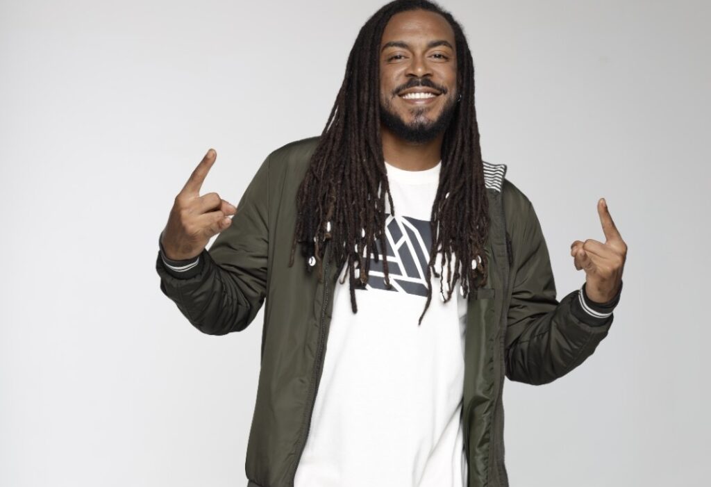 Comediante Jhordan Matheus apresenta stand-up ‘Passando de Fase’ em Anápolis e Goiânia