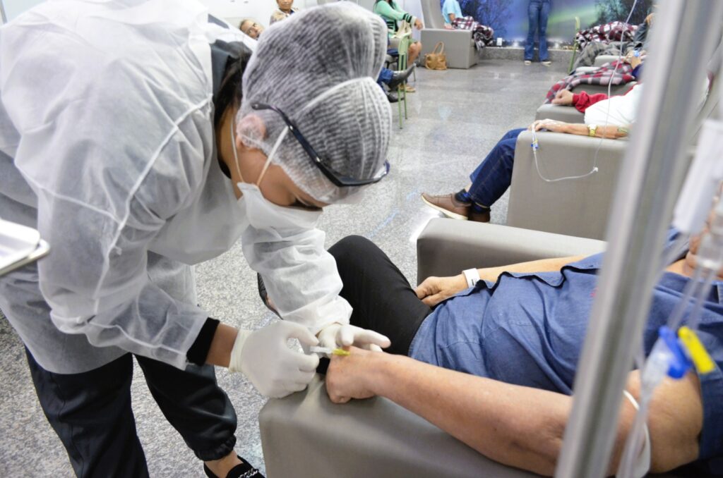 Goiás amplia rede de atendimento oncológico para crianças, jovens e adultos