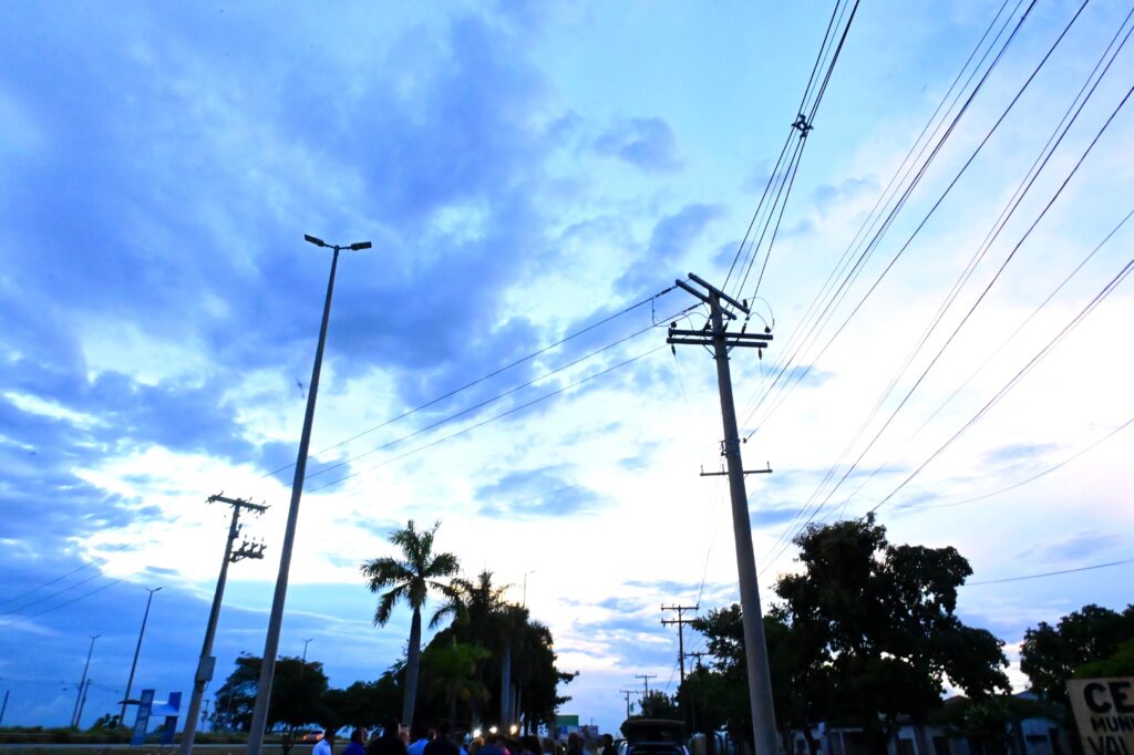 Mabel anuncia manutenção da iluminação pública na GO-020 entre Goiânia e Senador Canedo