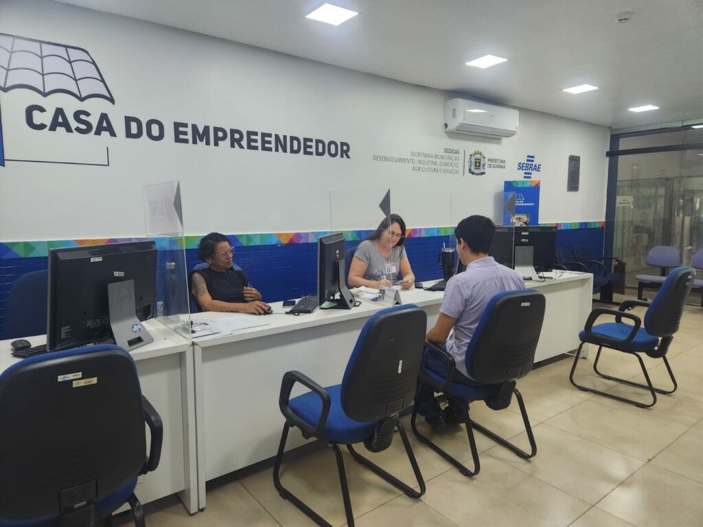 Caravana Sudeco oferta serviços, crédito e orienta empreendedores em Goiânia