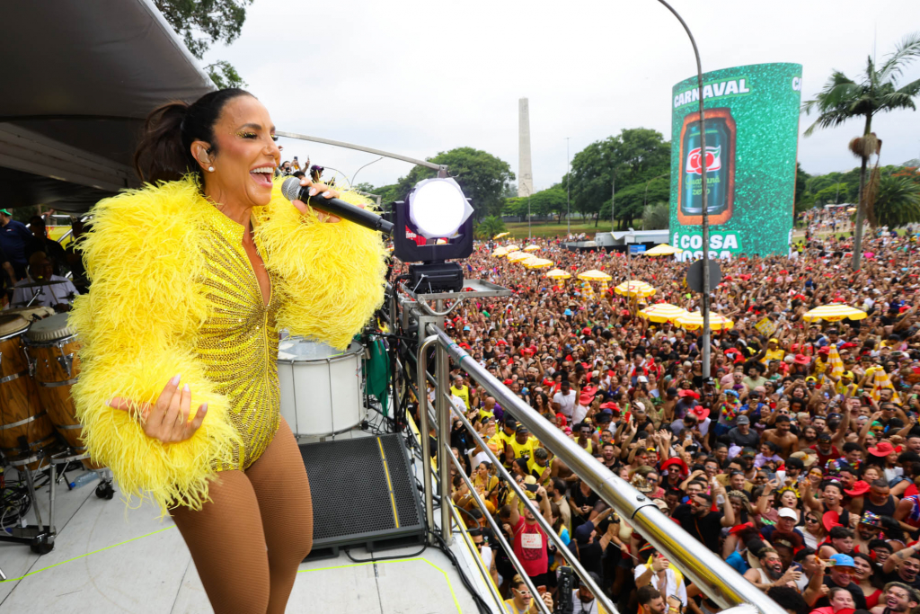 Bloco de Ivete Sangalo arrasta 1,2 milhão de foliões em São Paulo