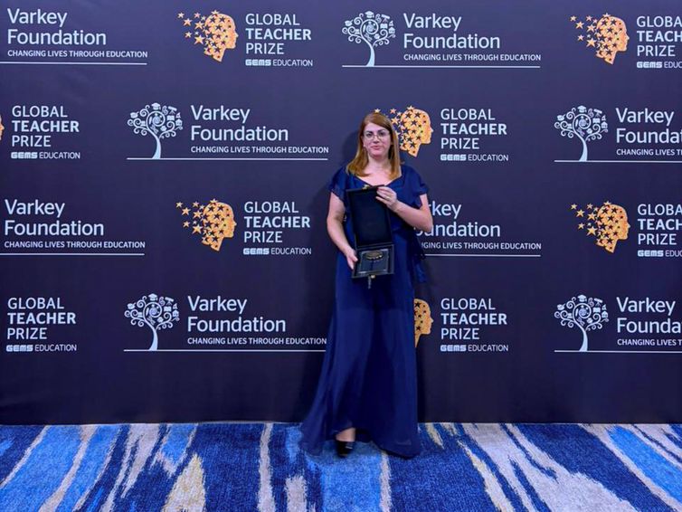 Brasileira Débora Garofalo é eleita professora mais influente do mundo