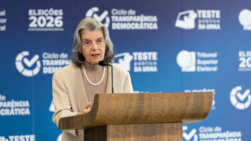 Cármen Lúcia anuncia proposta para atuação de juízes eleitorais nas eleições de 2026