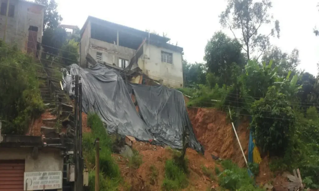 Estado de SP tem 45 cidades em atenção para deslizamentos; veja lista