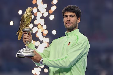 Alcaraz arrasa o 40º do mundo em 50 minutos na final e conquista título de Doha