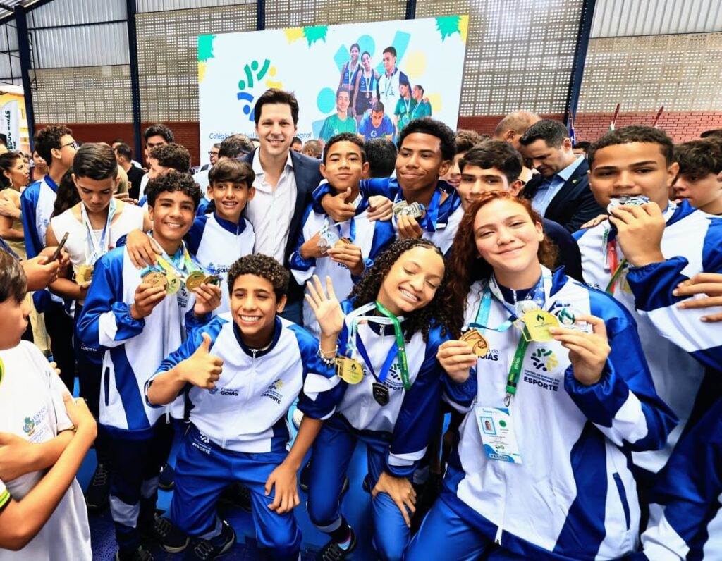 Daniel Vilela inaugura em Goiânia colégio de tempo integral voltado ao esporte