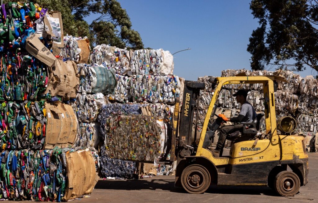 Movimento Reciclar vai ajudar a recuperar 30 toneladas de recicláveis no MotoGP em Goiânia