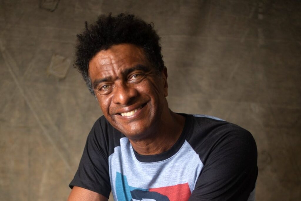 Helio de la Peña apresenta show de stand-up “Preto de Neve” em Caldas Novas (foto: reprodução)