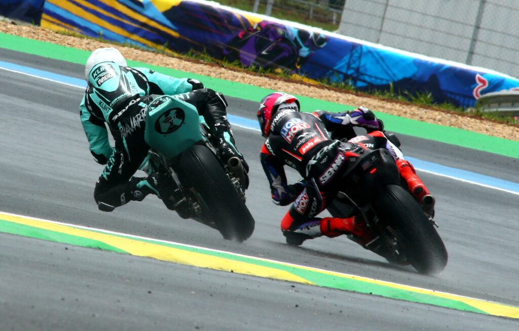 MotoGP Brasil começa com o brilho do veterano Johann Zarco