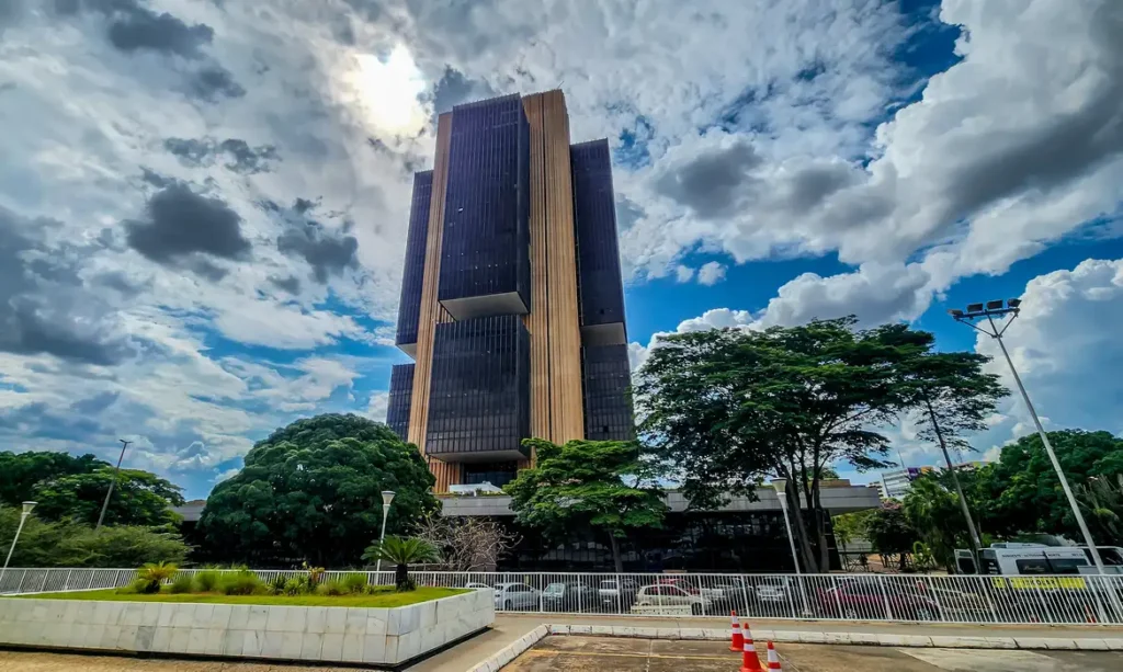 Setor público tem déficit primário de R$ 55,313 bilhões em junho, afirma BC