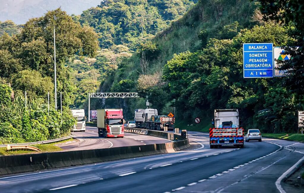 Começam a vigorar novas regras para frete no Brasil
