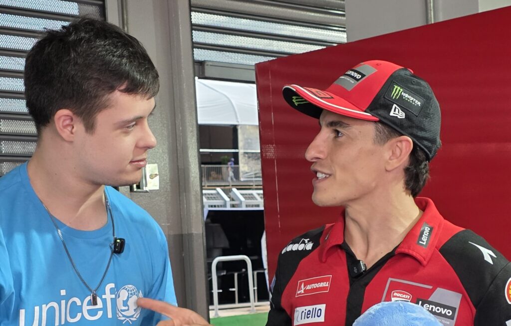 “Sou campeão nas pistas e João Vitor é campeão na inclusão”, diz Marc Márquez em encontro emocionante no Autódromo de Goiânia