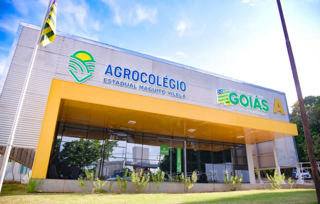 Caiado entrega revitalização do Agrocolégio Estadual Maguito Vilela em Goianésia