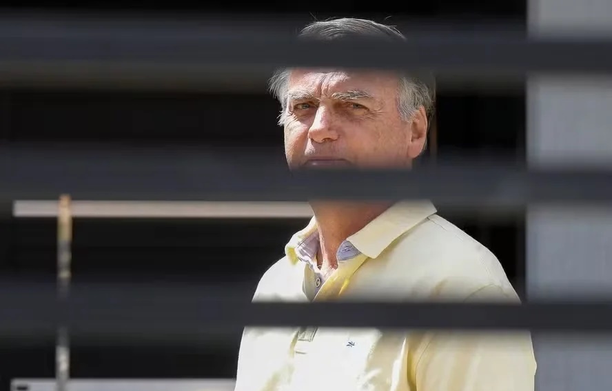 Equipe médica de Bolsonaro envia 'prontuário' ao STF para solicitar prisão domiciliar