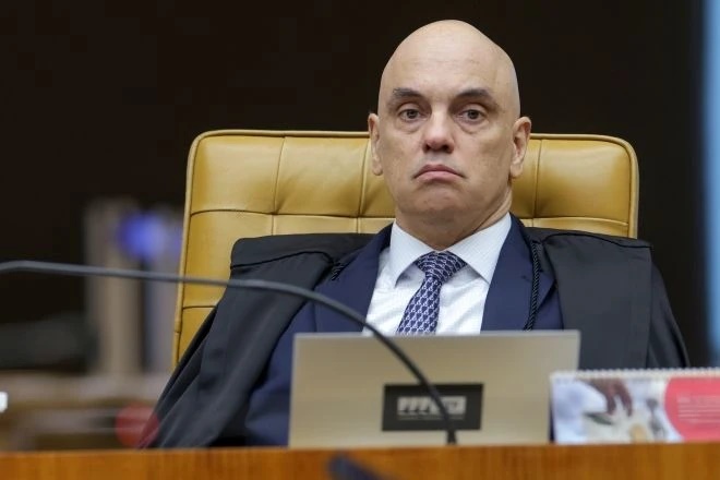 Moraes pede manifestação da PGR sobre prisão domiciliar de Bolsonaro