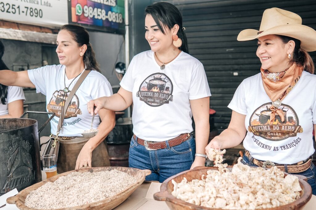 Queima do Alho celebra tradição tropeira com gastronomia, música e cultura sertaneja em Goiânia