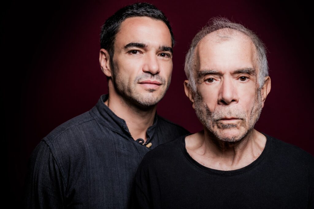 Caio Blat e Ricardo Blat apresentam espetáculo “Subversão Kafka” em Anápolis e Goiânia (foto: divulgação)