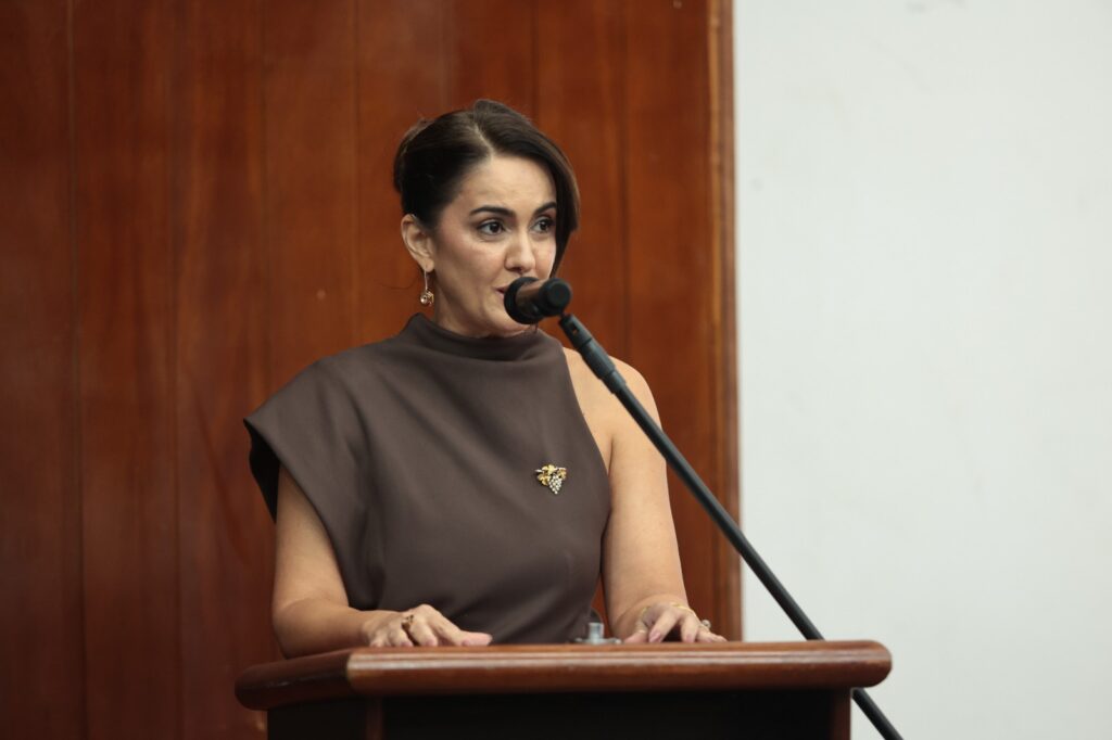 Tatiana Accioly toma posse como nova presidente da Acieg Mulher em Goiânia