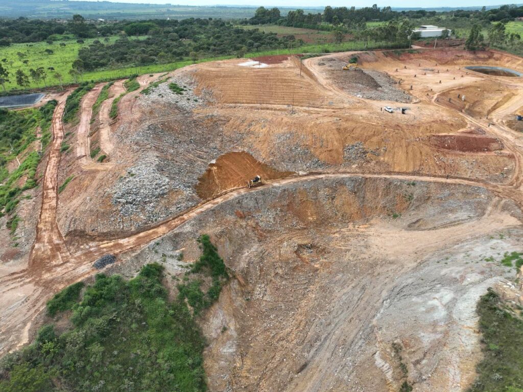 Empresa Ouro Verde formaliza pedido de fechamento definitivo do lixão de Padre Bernardo