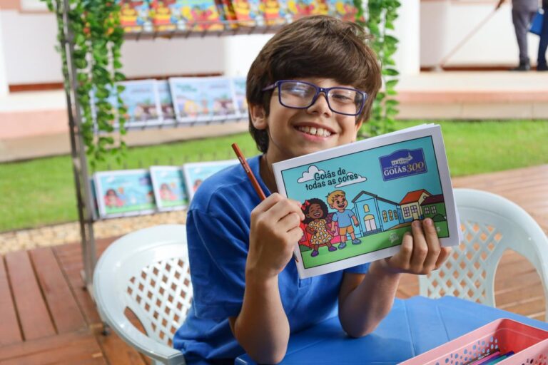 Cine Leitura do Bem chega a crianças do interior de Goiás 