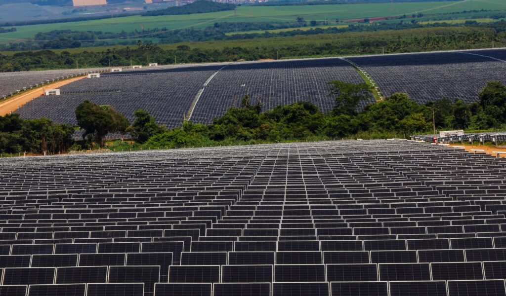 Caiado destaca energia limpa como caminho para impulsionar desenvolvimento de Goiás