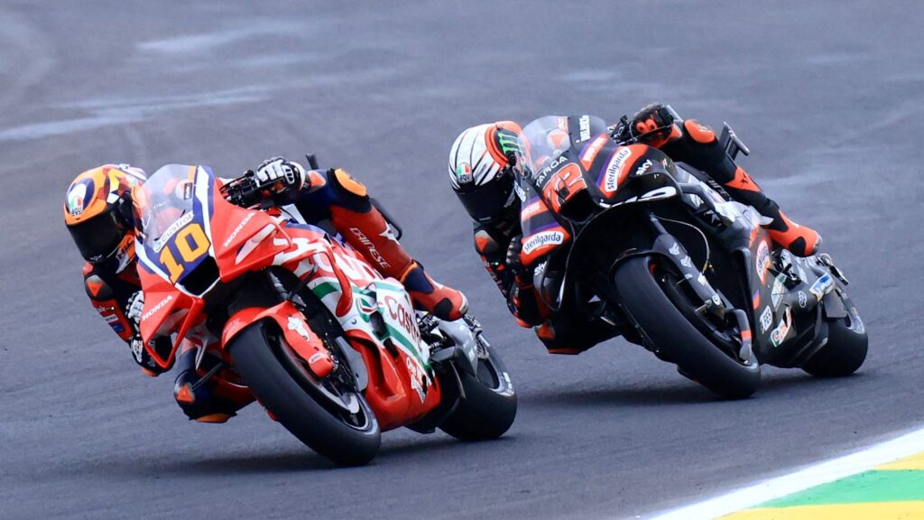 Primeiro dia de MotoGP em Goiânia é marcado por chuva fina e muita adrenalina