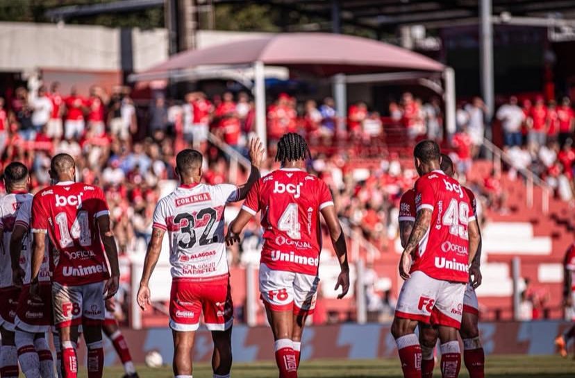 Vila Nova empata com CRB pela série B do Brasileirão