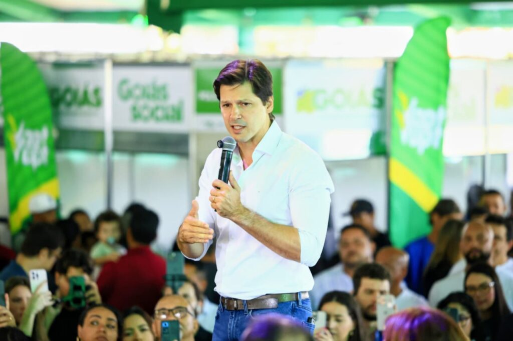 “Estado trabalha para amparar quem busca uma vida melhor”, diz Vilela durante Goiás Social em Senador Canedo