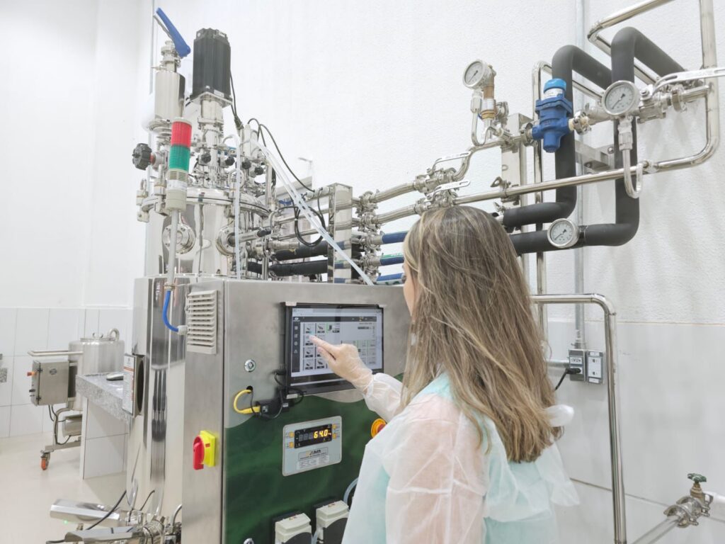 Governo de Goiás lança edital para investir R$ 5 milhões em equipamentos para pesquisa