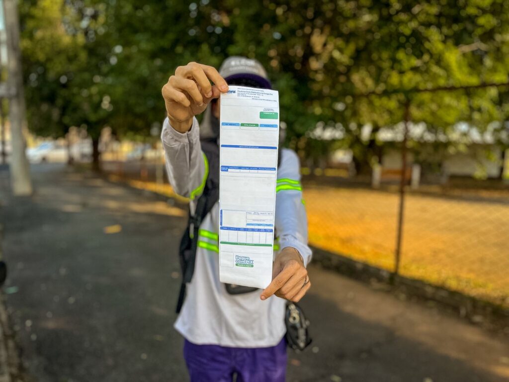 Layout da conta de luz em Goiás muda a partir de abril