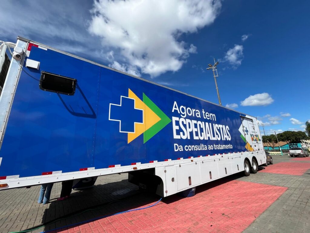 Carreta do Ministério da Saúde leva atendimentos gratuitos a população de Senador Canedo e Posse