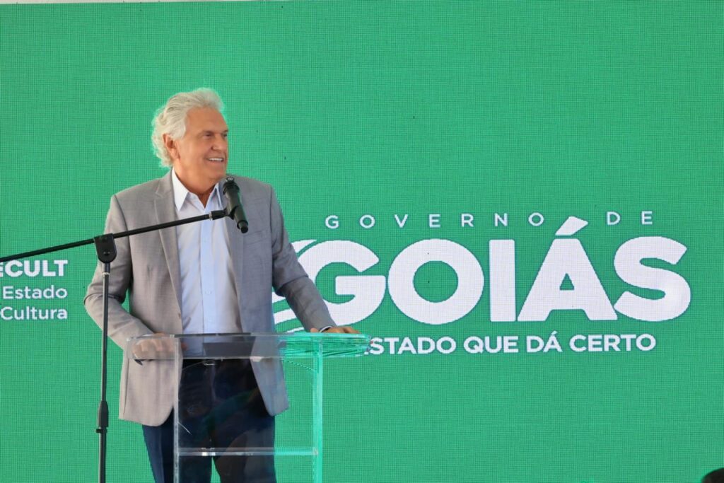 “Hoje estamos colocando a Praça Cívica dentro das melhores condições”, diz Caiado ao entregar restauração de prédios históricos