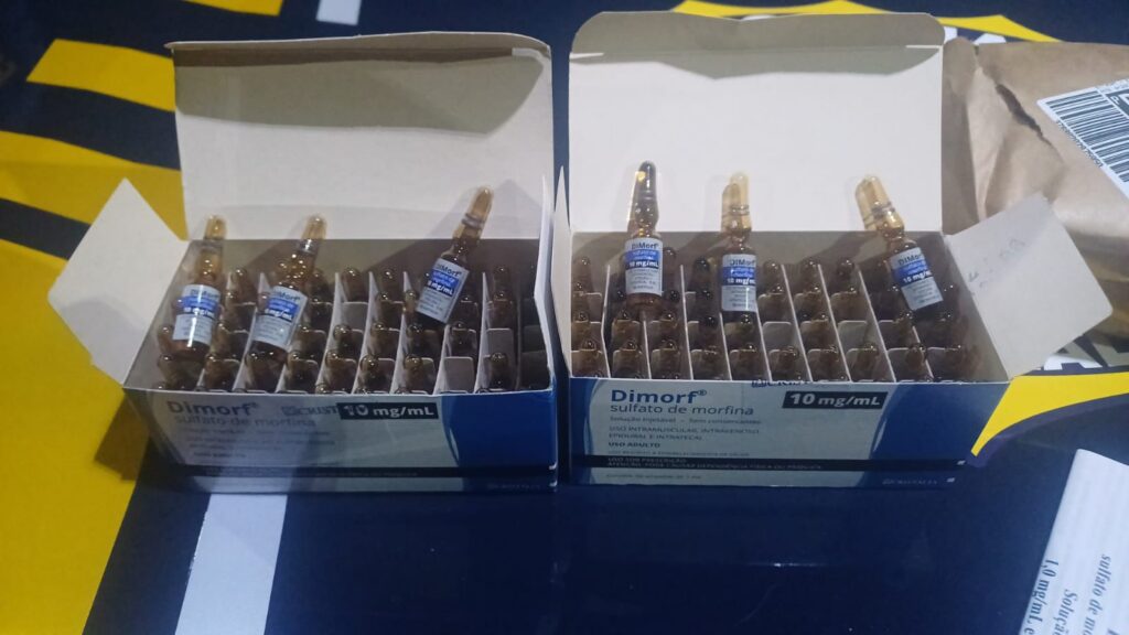 PRF apreende ampolas irregulares de morfina na BR-060 em Anápolis
