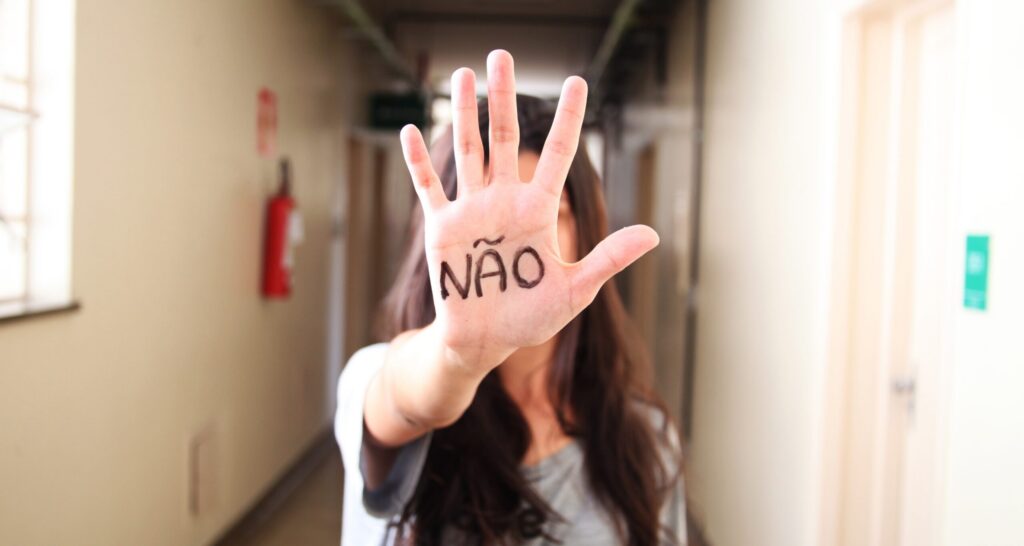 Sete em cada dez mulheres relatam já terem sofrido assédio, diz estudo