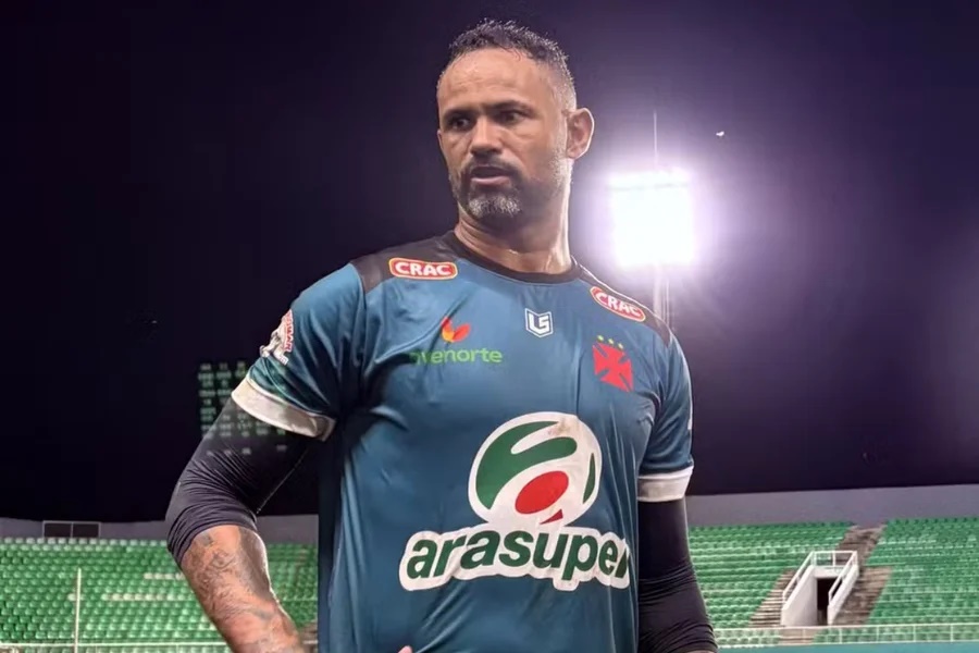 MP volta a pedir prisão em regime fechado para o goleiro Bruno