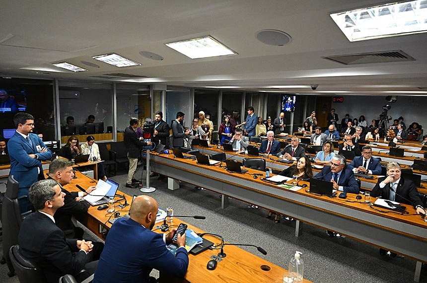 CPMI do INSS: Deputados, senador e ex-ministros estão na lista de pedido de indiciamento