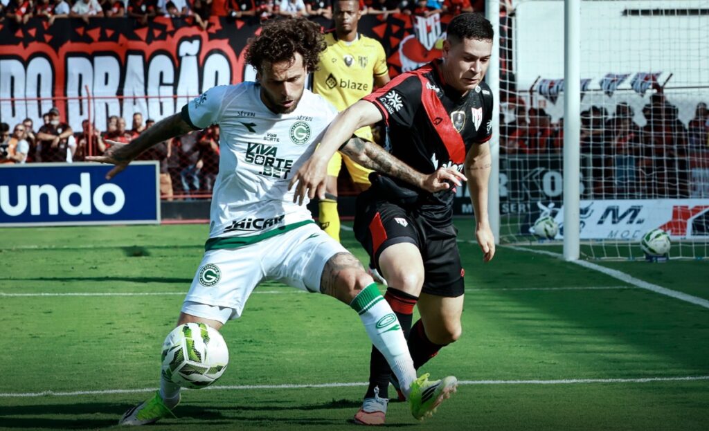 Goiás vence o Atlético-GO e abre vantagem na final do Goianão