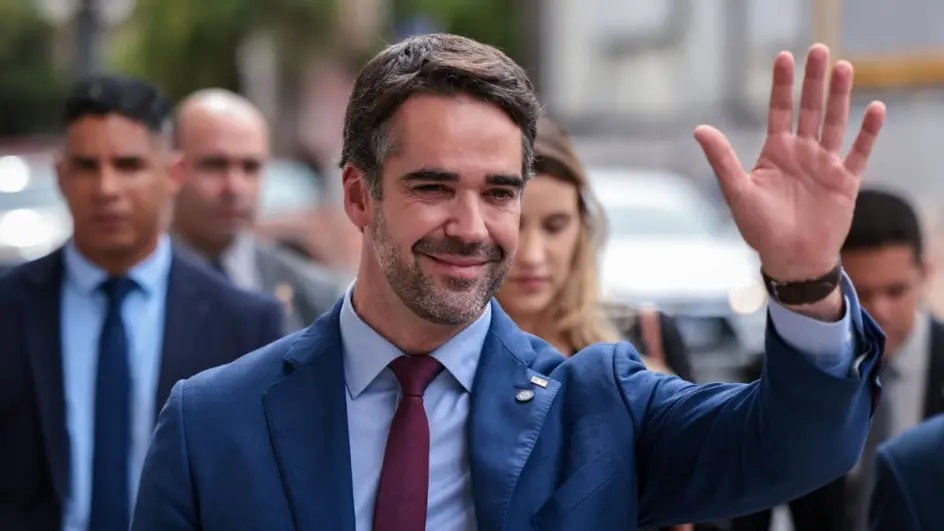 Eduardo Leite oficializa pré-candidatura à Presidência, ataca polarização e pede rigor fiscal