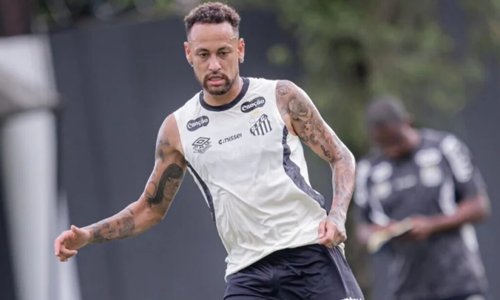 Neymar desabafa sobre pressão no Brasil: 'Por que não posso fazer as coisas normais?'