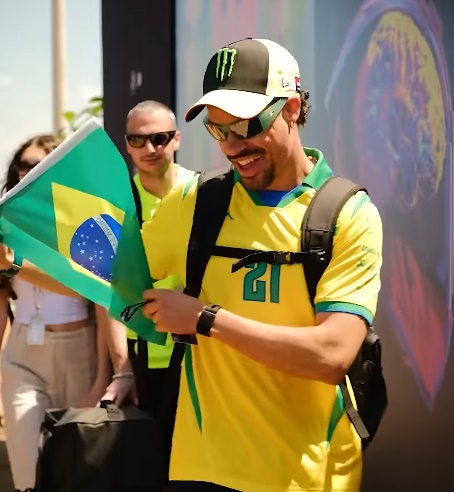 Pilotos chegam em Goiânia para o MotoGP e são recepcionados com entusiasmo; assista