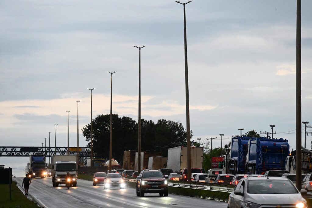 Brilha Goiânia acelera nova iluminação da BR-153 e GO-020