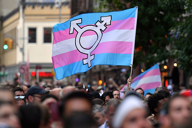 Sentença em Goiânia mudar nome e inclui gênero neutro em registro civil de pessoa trans não binária