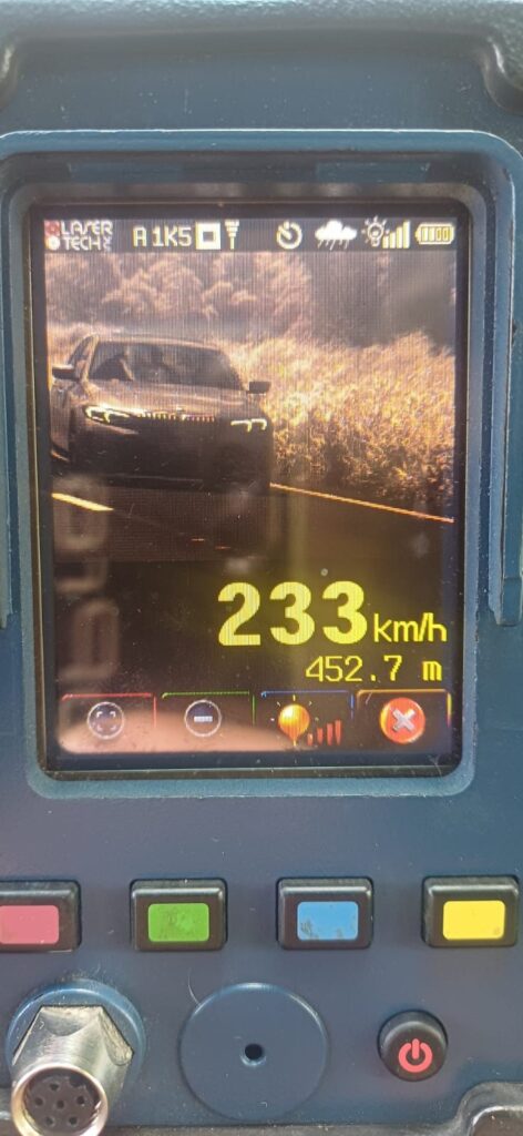 Veículo é flagrado a 233 km/h na BR-060, entre Goiânia e Jataí